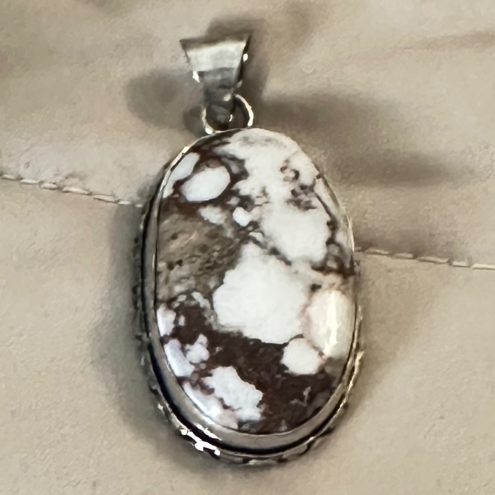 925 Sterling Silver Plated Wild Horse Jasper Pendant, Oval, Fair /Good Condition - Picture 9 of 9